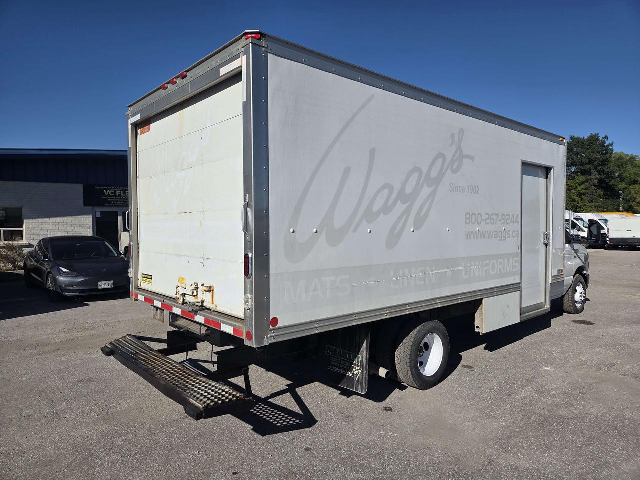 2016 Ford E-450 18Ft Box - E-450 - Side Door - Gasoline - 16CB-C29458 Photo