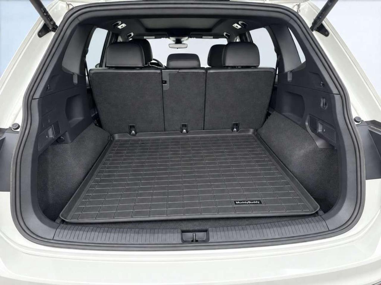 2024 Volkswagen Tiguan HIGHLINE R-LINE 4MOTION   Leather   Panoramic Sunroof   NAVI   Heated & Cooled Seats   360 Cam   CarPlay   Remote Start Photo