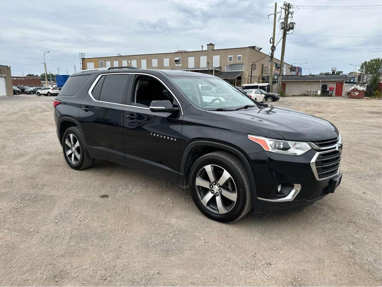 2018 Chevrolet Traverse 1LT/AWD/7PASS/HEATED/BUPCAM/WE FINANCE ALL CREDIT! Photo