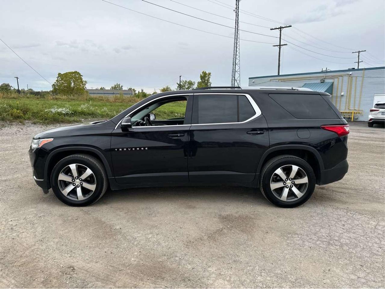 2018 Chevrolet Traverse 1LT/AWD/7PASS/HEATED/BUPCAM/WE FINANCE ALL CREDIT! Photo3