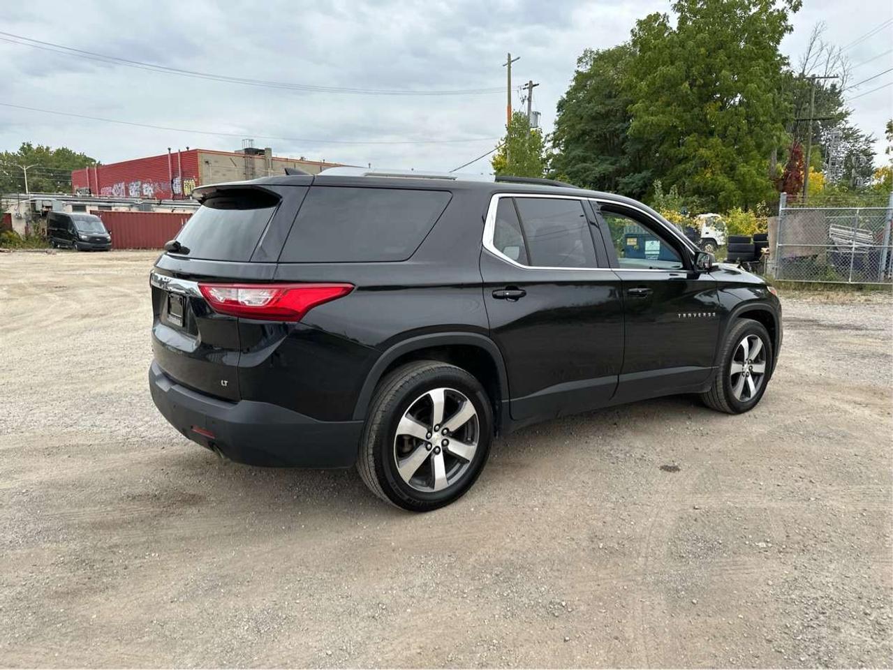 2018 Chevrolet Traverse 1LT/AWD/7PASS/HEATED/BUPCAM/WE FINANCE ALL CREDIT! Photo