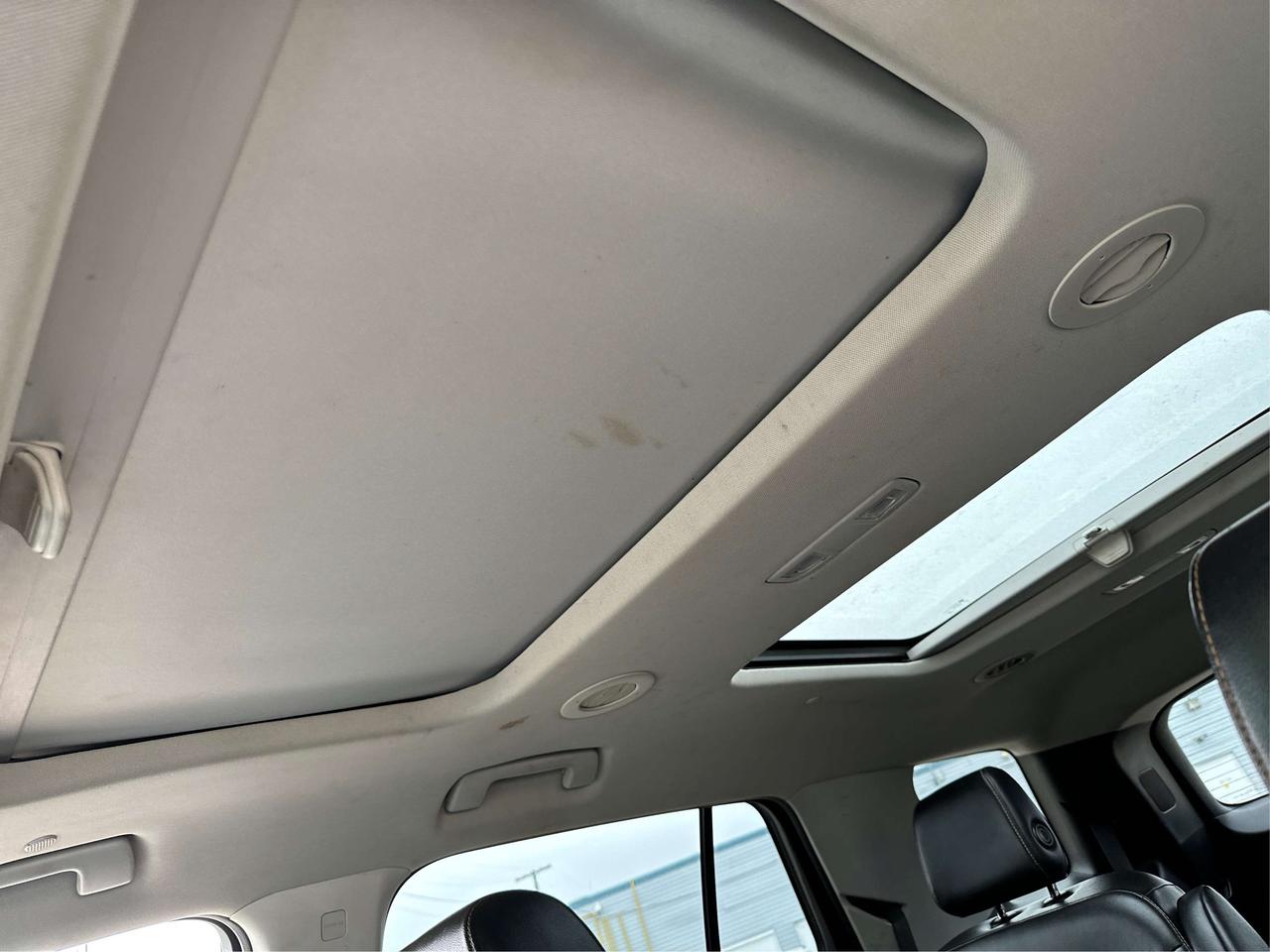 2018 Chevrolet Traverse 1LT/AWD/7PASS/HEATED/BUPCAM/WE FINANCE ALL CREDIT! Photo