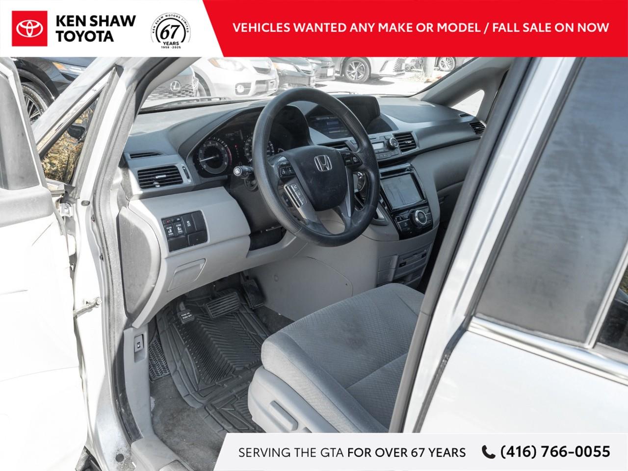 2014 Honda Odyssey EX (A6) Passenger Van Photo