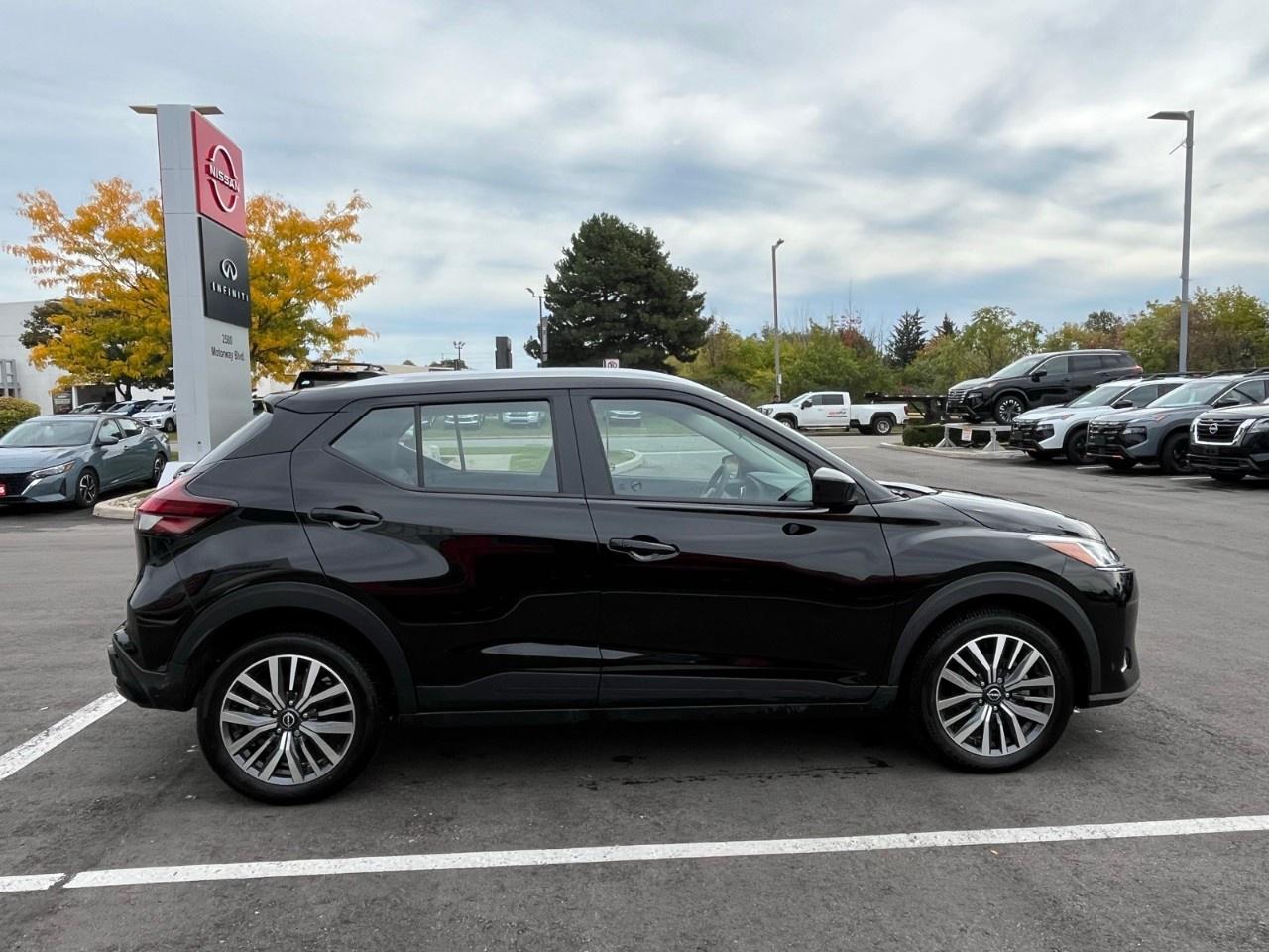 2024 Nissan Kicks SV FWD Photo3