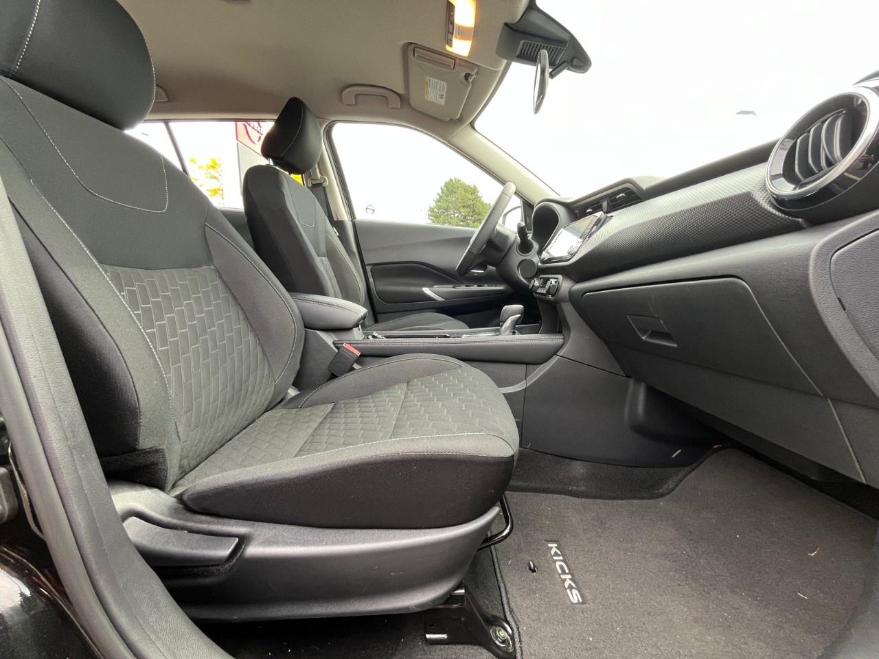 2024 Nissan Kicks SV FWD Photo