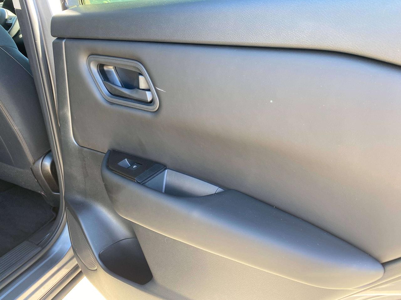 2024 Nissan Rogue S, CLEAN CARFAX, REMOTE START, BACK UP CAMERA! Photo