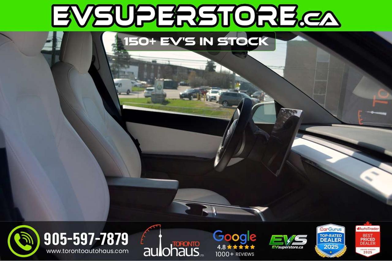2022 Tesla Model Y PERFORMANCE I WHITE INT I  AT EVSUPERSTORE.CA Photo