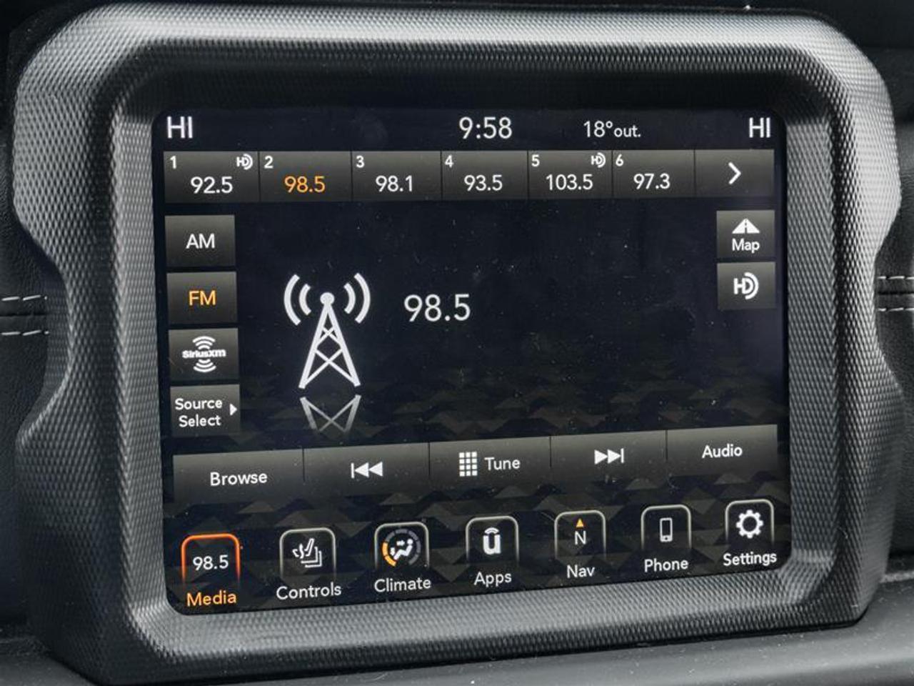 2021 Jeep WRANGLER UNLIMITED Sahara 4dr 4x4 Photo