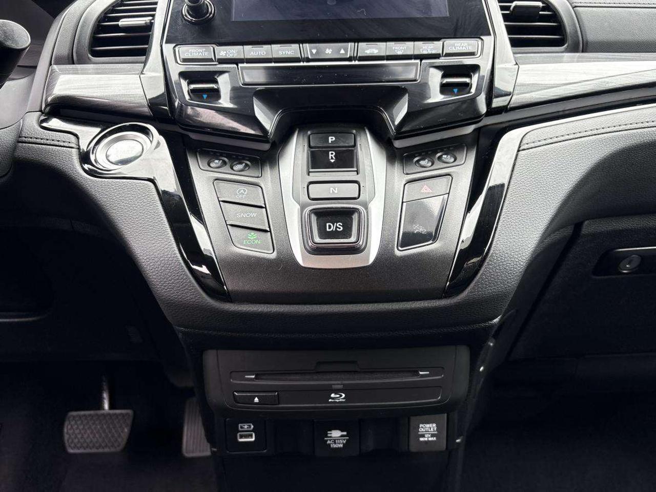 2024 Honda Odyssey Touring Honda Certified With 7YR/160K Warranty Photo