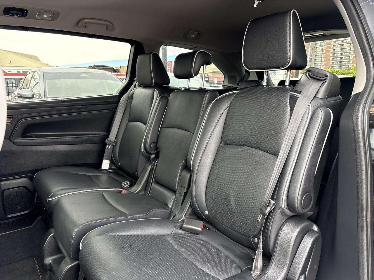 2024 Honda Odyssey Touring Honda Certified With 7YR/160K Warranty Photo