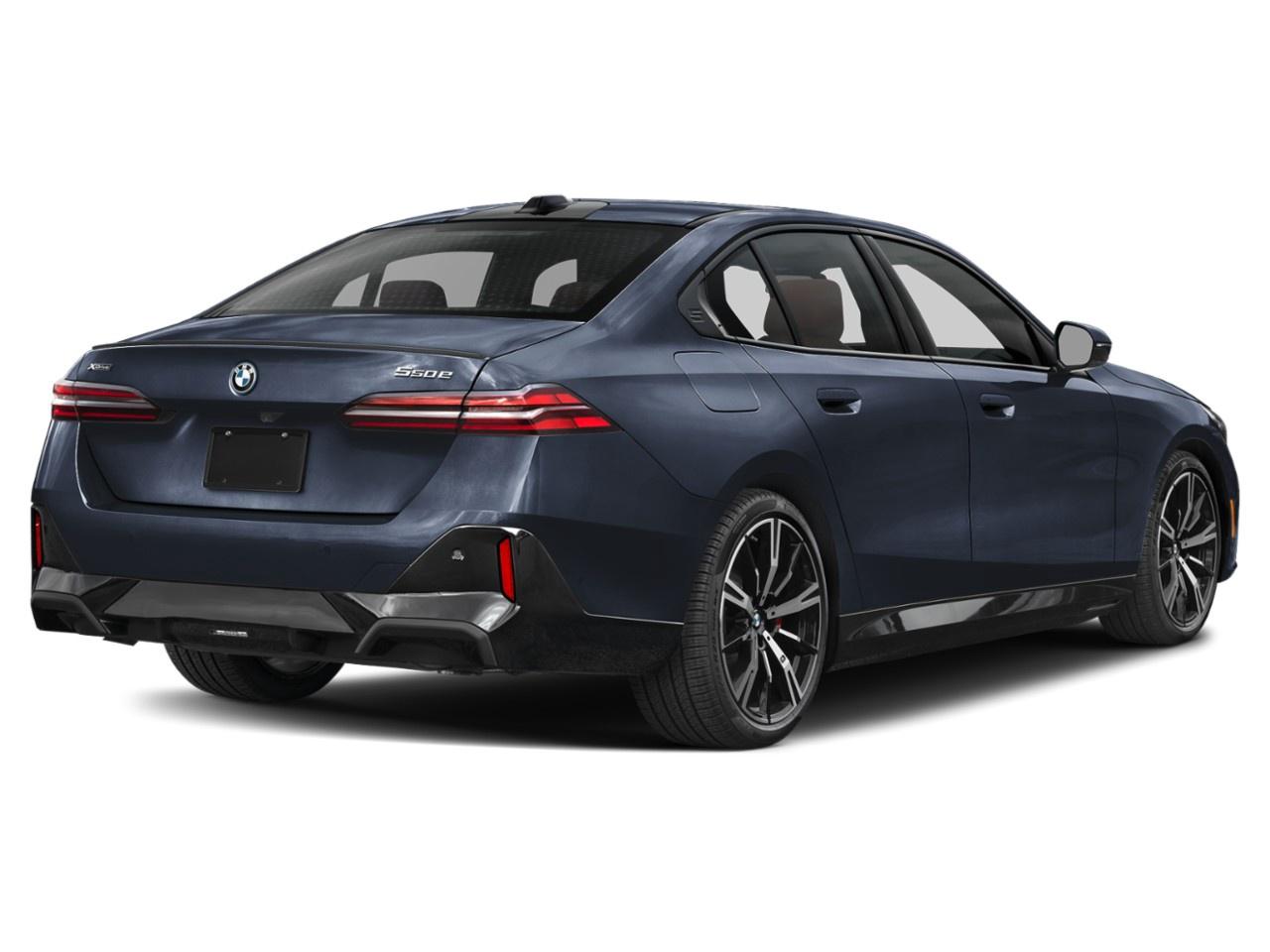 2027 BMW 5 Series 550e xDrive Sedan Photo1