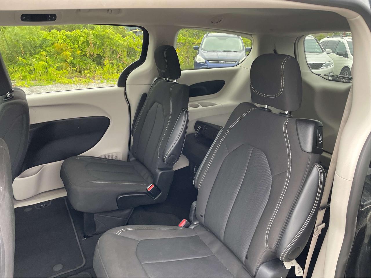 2024 Dodge Grand Caravan SXT/7PASS/V6/HEATED SEATS/WE FINANCE ALL CREDIT! Photo