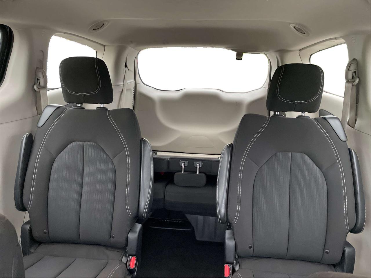 2024 Dodge Grand Caravan SXT/7PASS/V6/HEATED SEATS/WE FINANCE ALL CREDIT! Photo