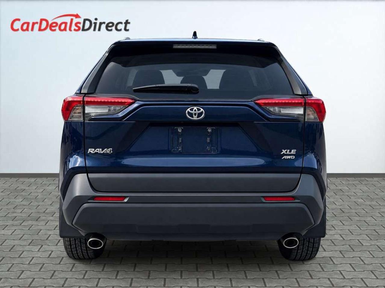 2019 Toyota RAV4 XLE AWD / 2.5L / LEATHER/ SUNROOF / HEATED SEATS / BACKUP CAMERA Photo