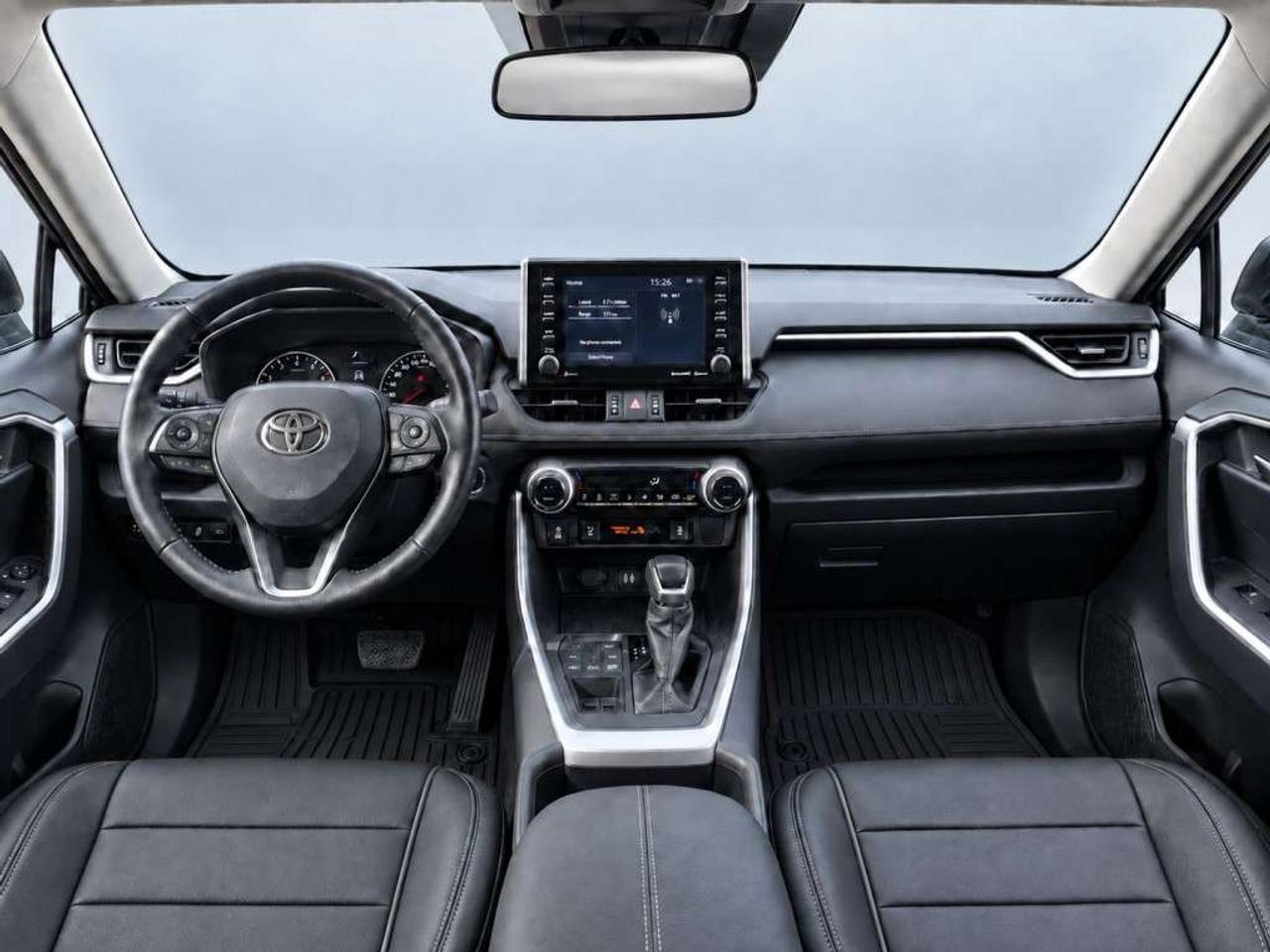 2019 Toyota RAV4 XLE AWD / 2.5L / LEATHER/ SUNROOF / HEATED SEATS / BACKUP CAMERA Photo