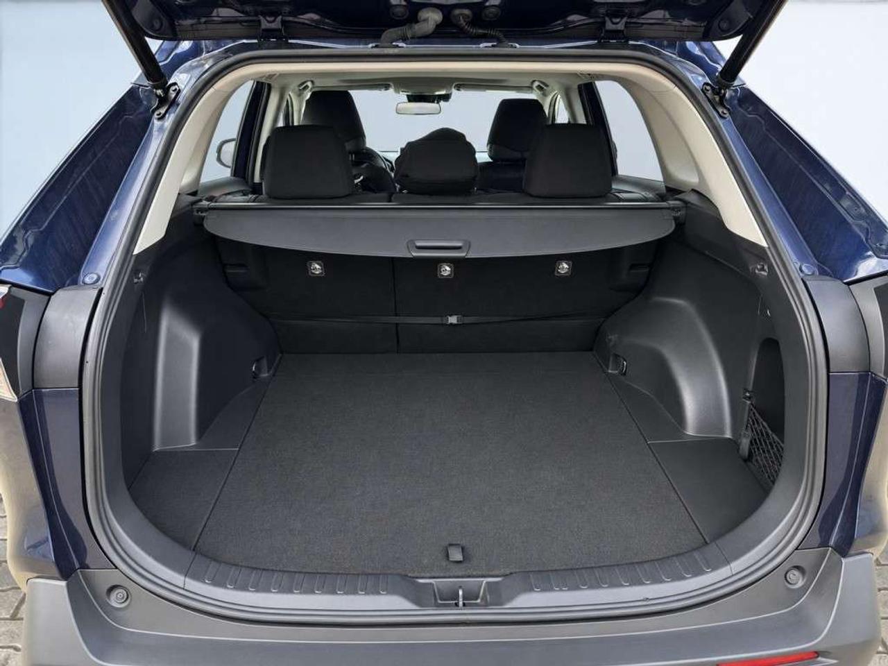 2019 Toyota RAV4 XLE AWD / 2.5L / LEATHER/ SUNROOF / HEATED SEATS / BACKUP CAMERA Photo
