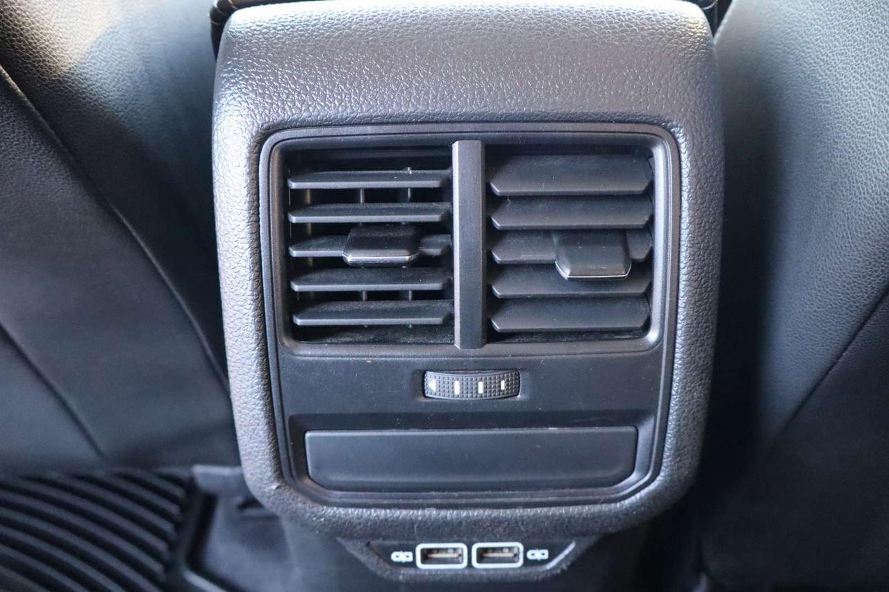 2020 Volkswagen Passat Highline   Clean CarFax   Adaptive Cruise Control   No Accidents Photo