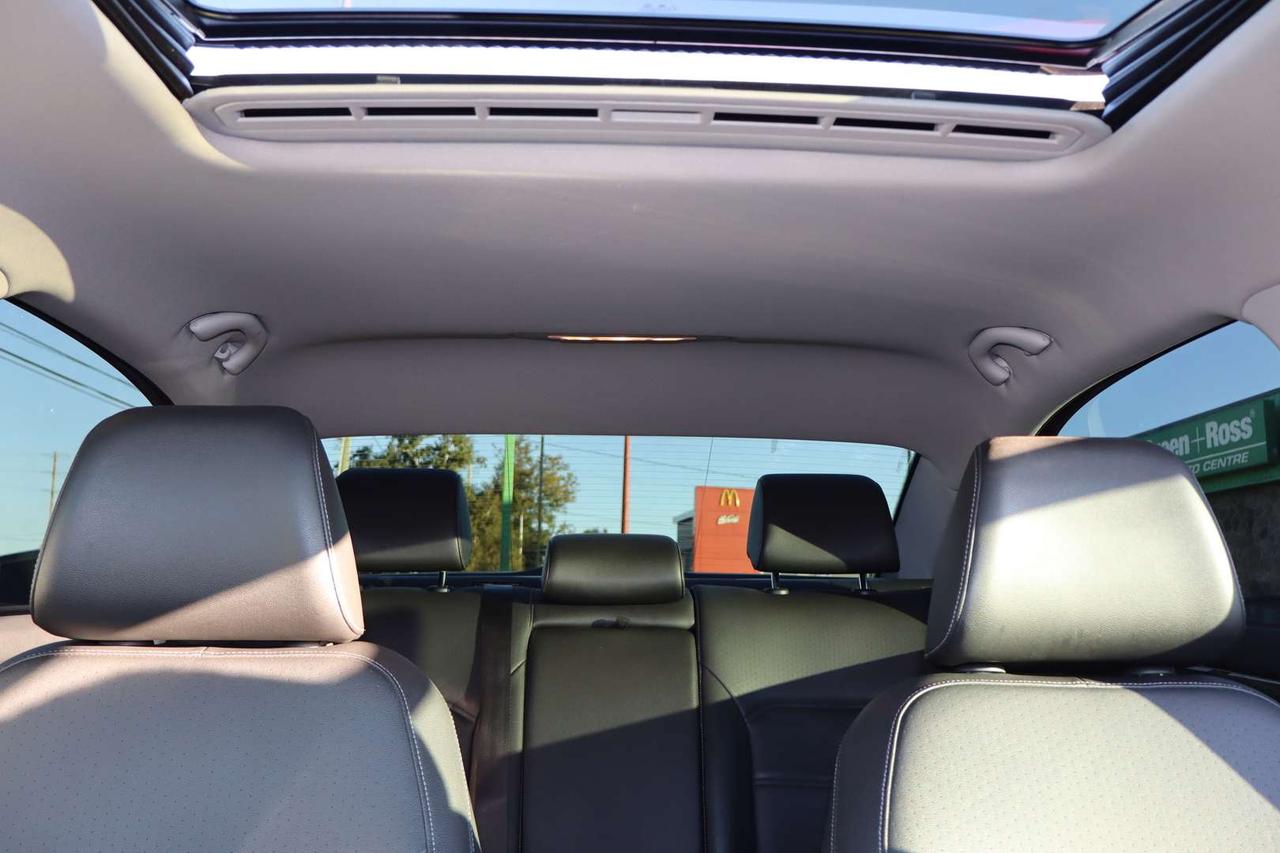 2020 Volkswagen Passat Highline   Clean CarFax   Adaptive Cruise Control   No Accidents Photo