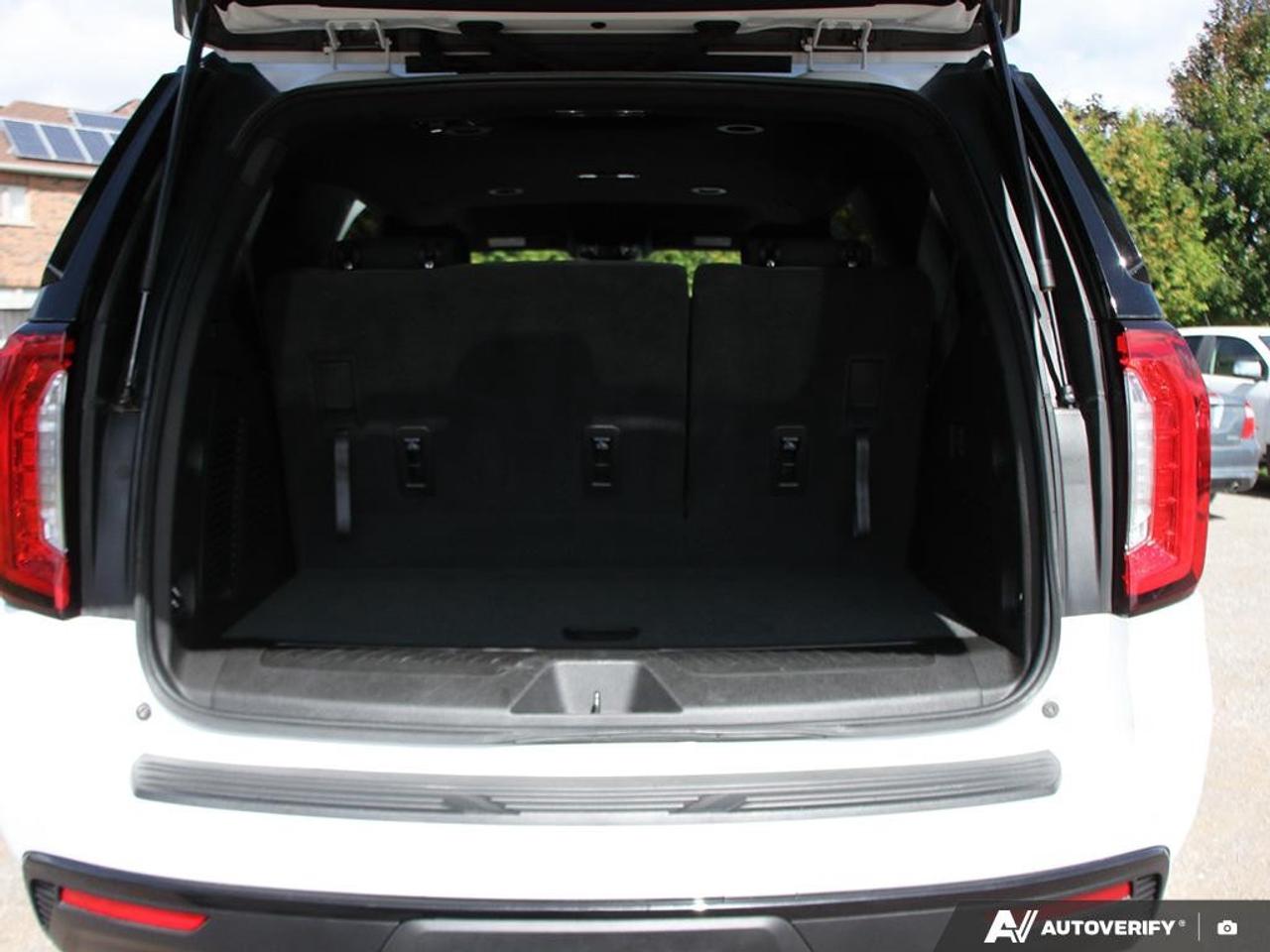 2023 GMC Yukon 4WD 4dr SLE Photo