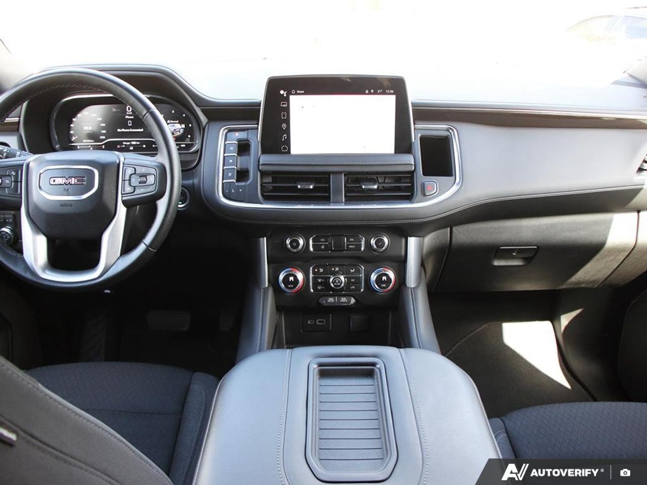 2023 GMC Yukon 4WD 4dr SLE Photo