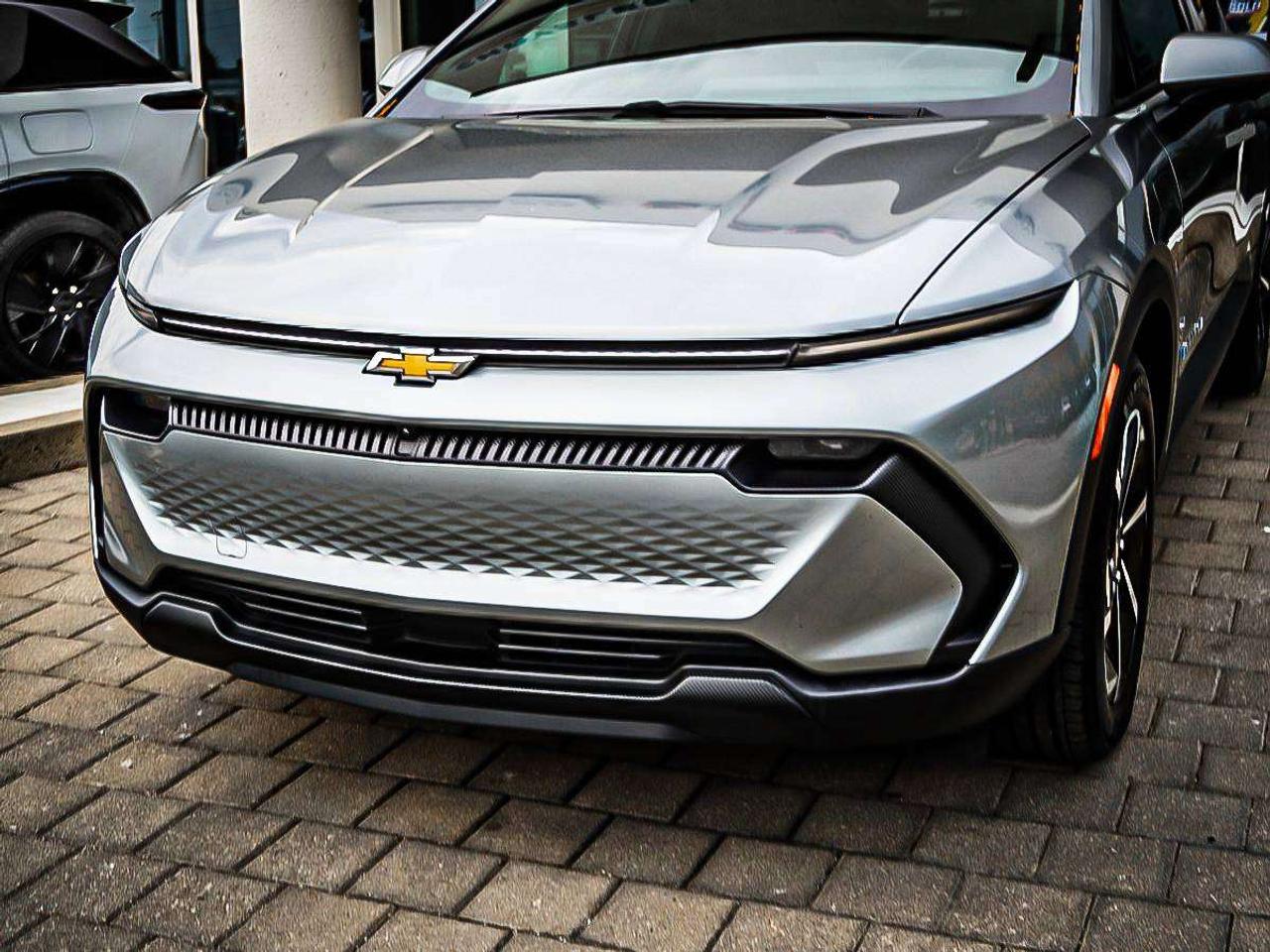 2025 Chevrolet Equinox  Photo4