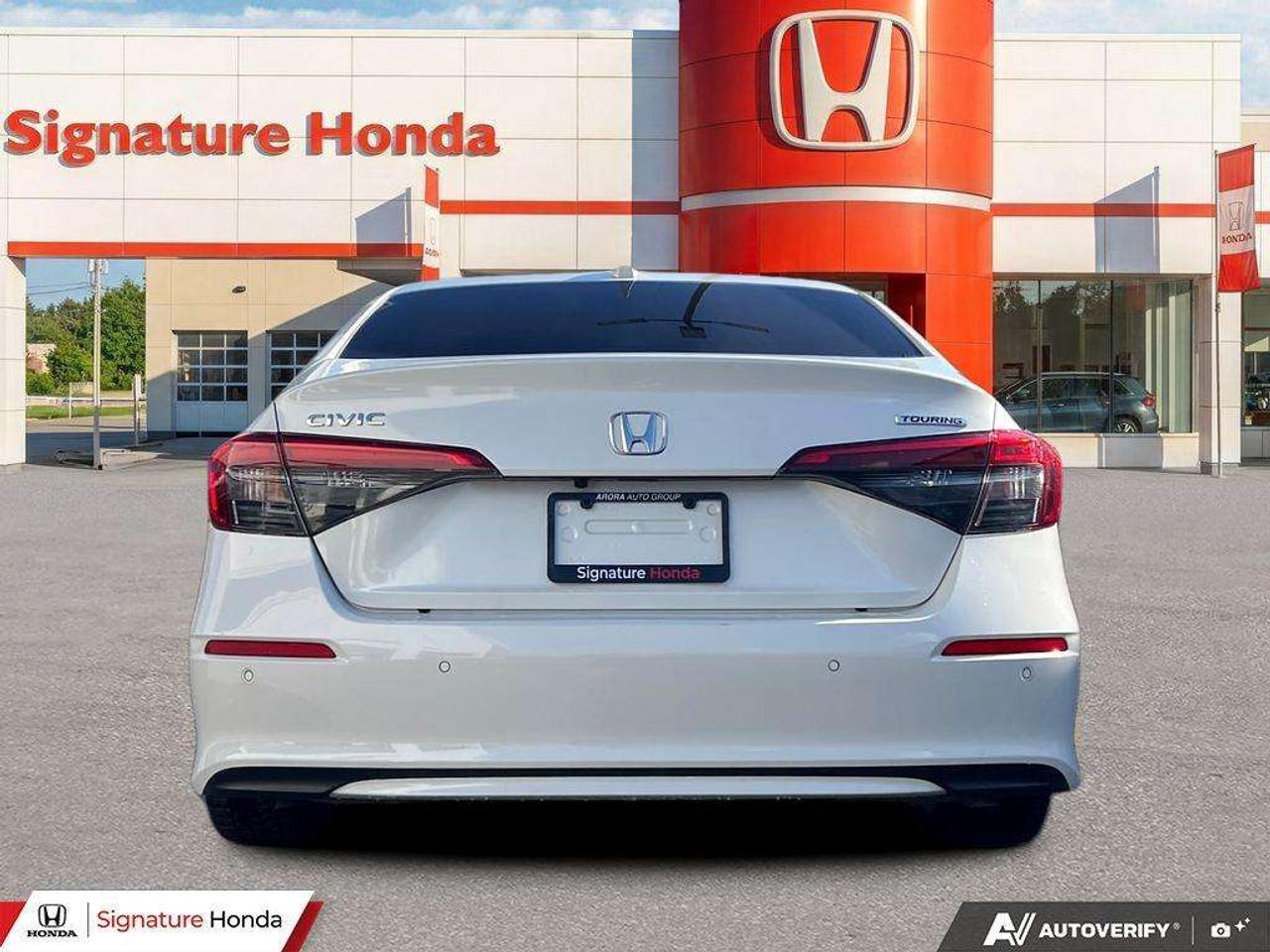 2022 Honda Civic Touring Photo