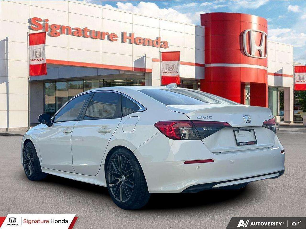 2022 Honda Civic Touring Photo