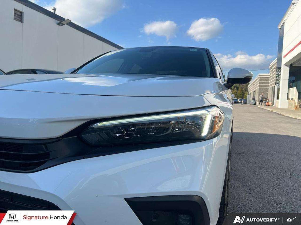 2022 Honda Civic Touring Photo