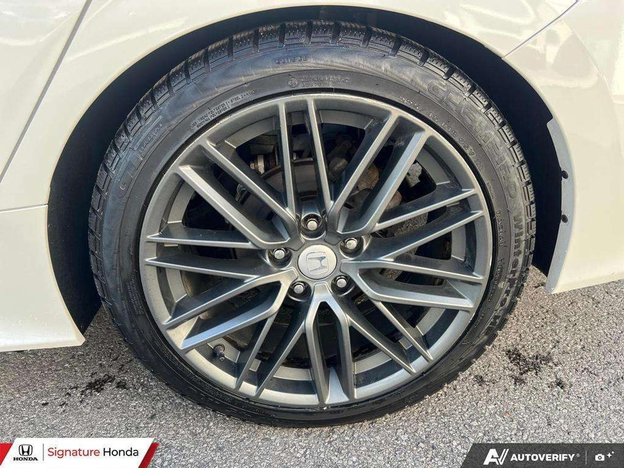 2022 Honda Civic Touring Photo