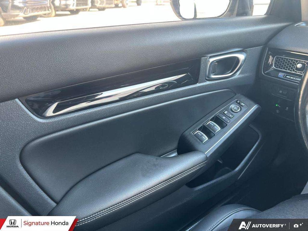 2022 Honda Civic Touring Photo