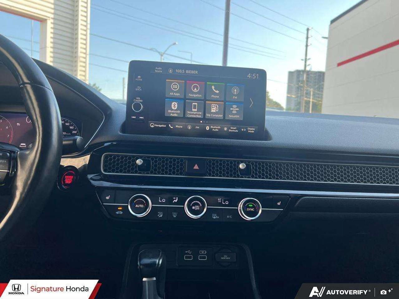 2022 Honda Civic Touring Photo