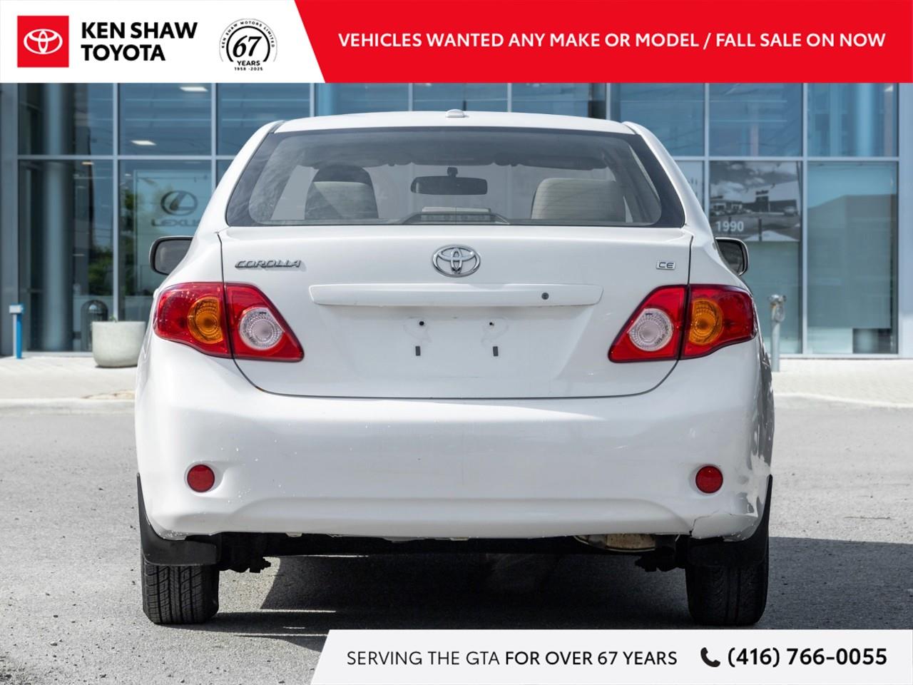 2010 Toyota Corolla LE (A4) 4dr Sedan Photo