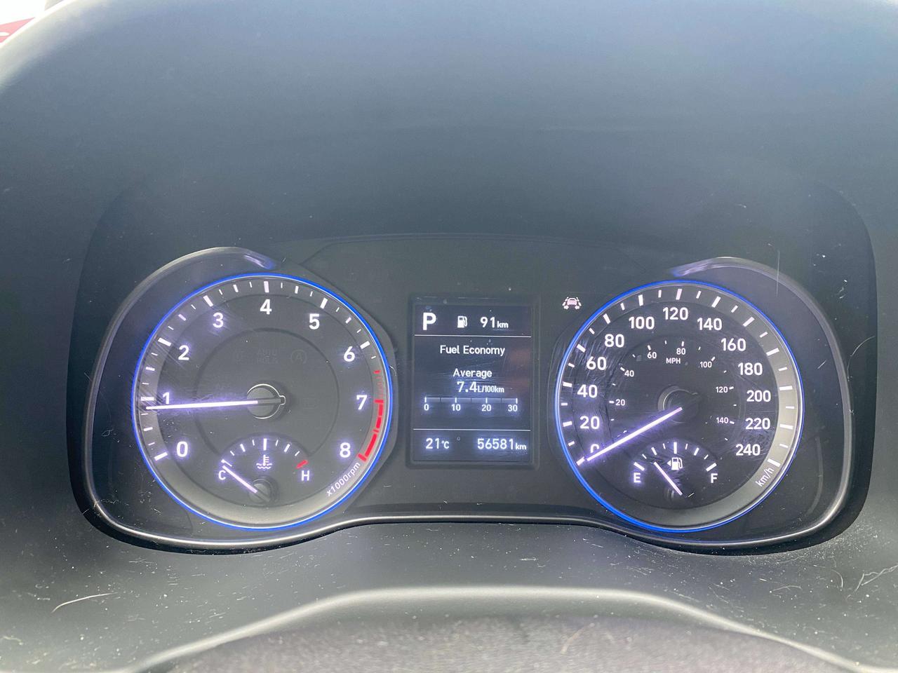 2020 Hyundai KONA LUXURY, SUNROOF, HEATED LEATHER, CLEAN CARFAX! Photo