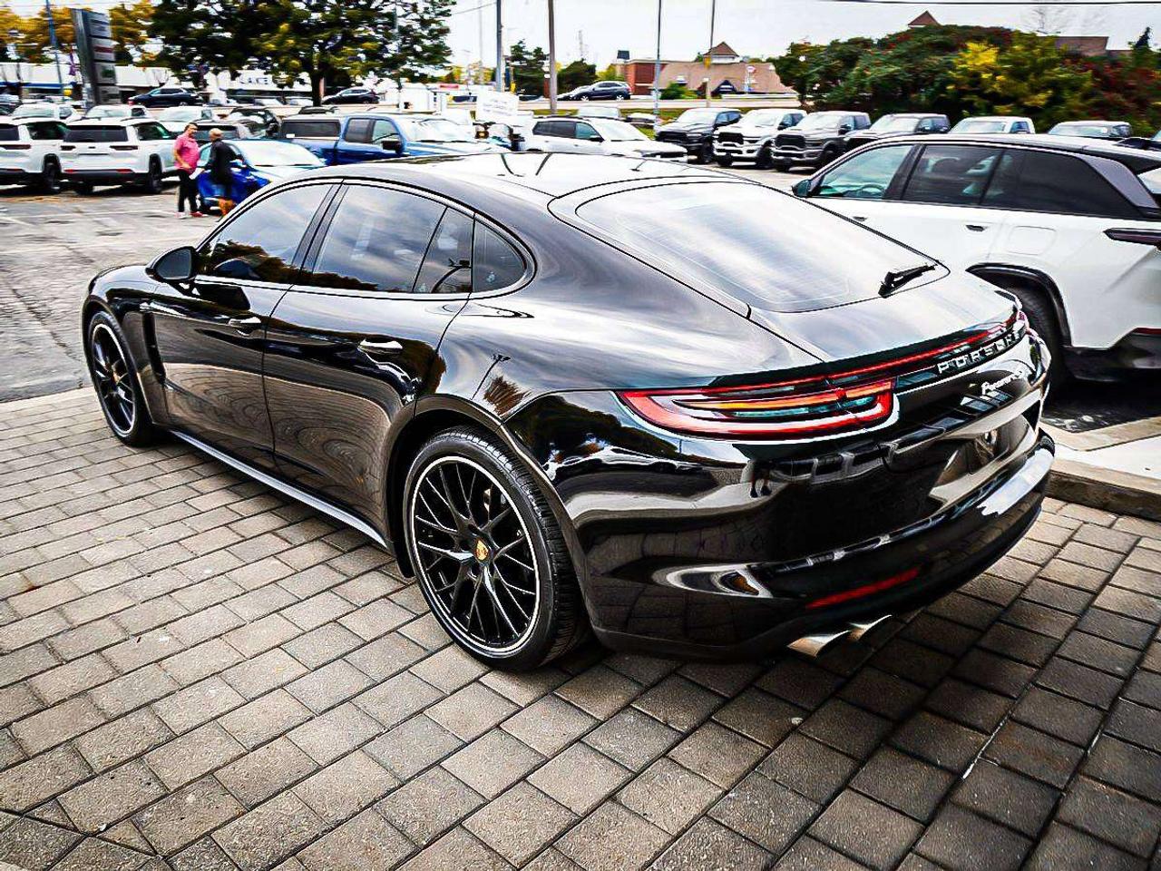 2020 Porsche Panamera  Photo