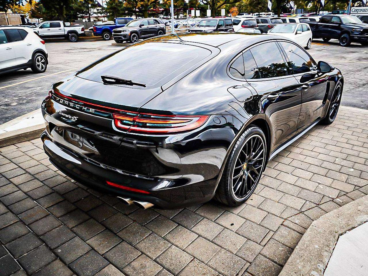 2020 Porsche Panamera  Photo