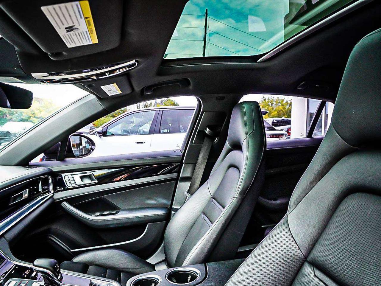 2020 Porsche Panamera  Photo