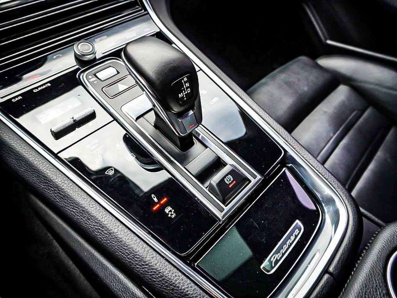 2020 Porsche Panamera  Photo