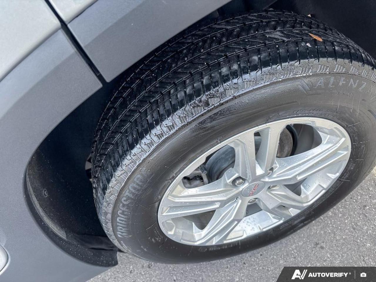 2024 GMC Terrain SLE 4dr All-Wheel Drive Photo