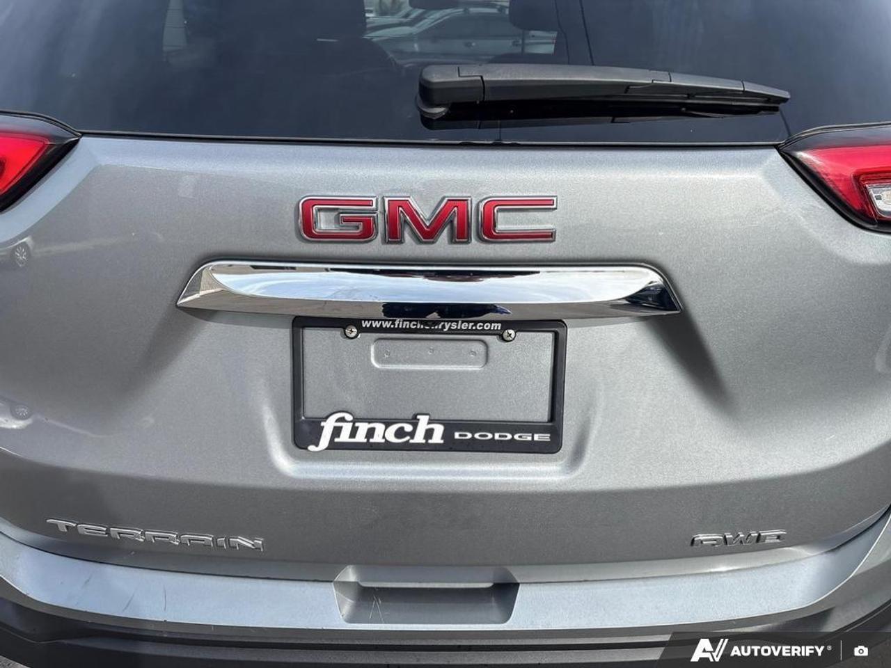 2024 GMC Terrain SLE 4dr All-Wheel Drive Photo