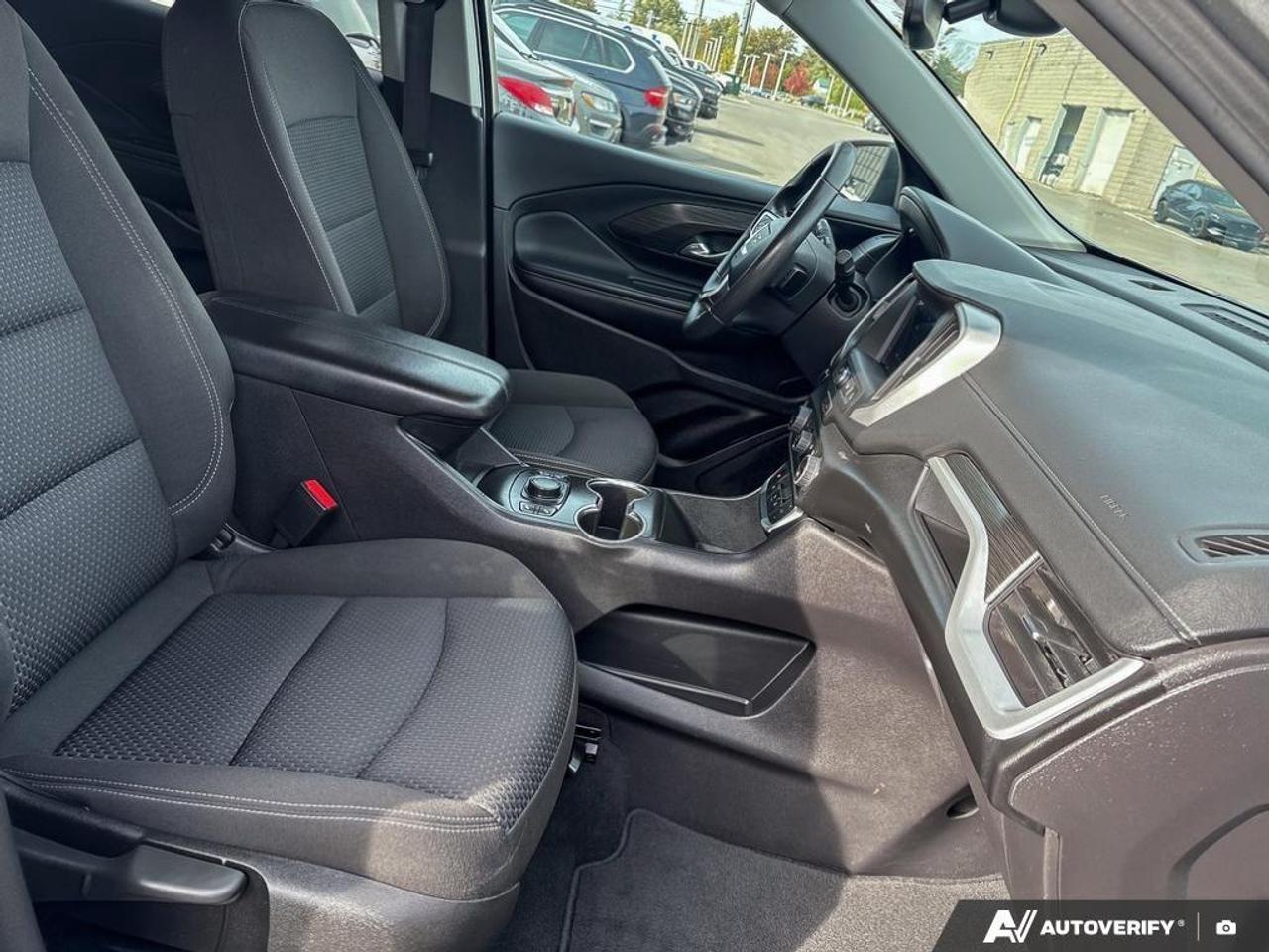 2024 GMC Terrain SLE 4dr All-Wheel Drive Photo