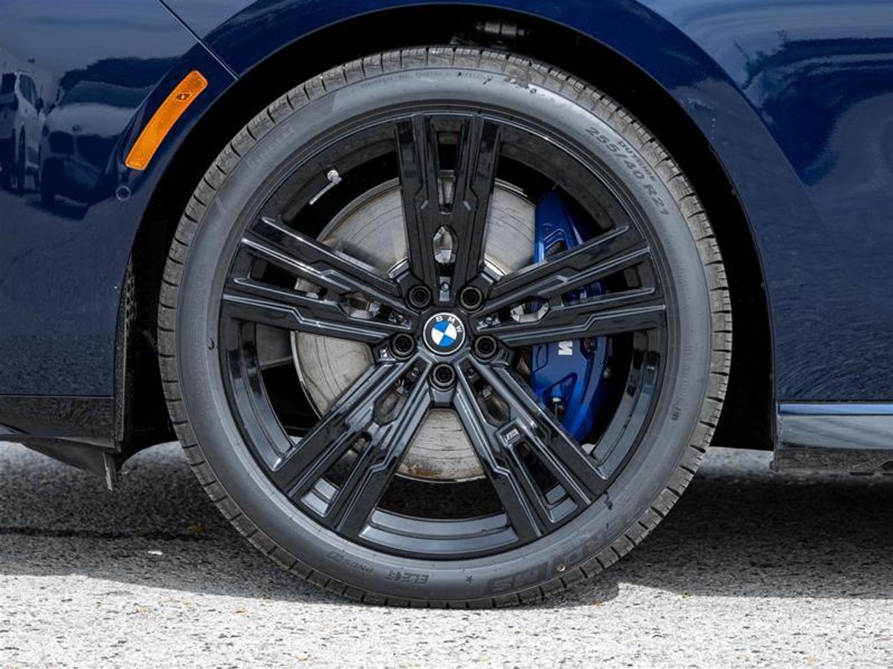 2027 BMW 740 xDrive MSE 4dr All-Wheel Drive Sedan Photo