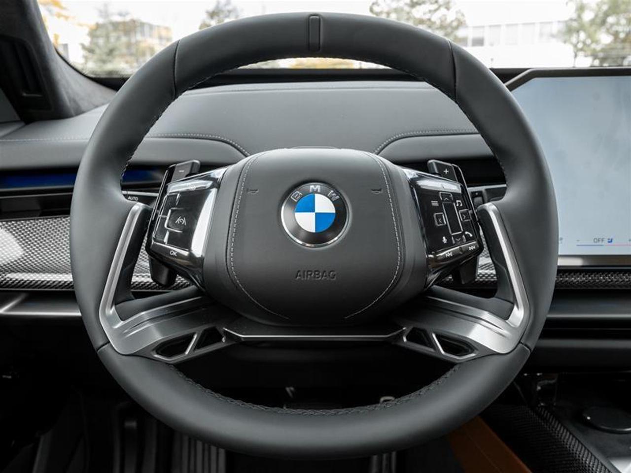 2027 BMW 740 xDrive MSE 4dr All-Wheel Drive Sedan Photo
