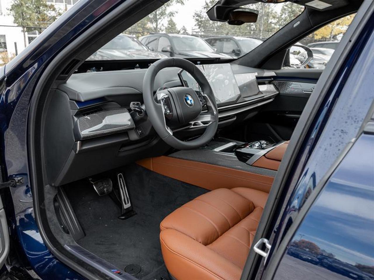 2027 BMW 740 xDrive MSE 4dr All-Wheel Drive Sedan Photo