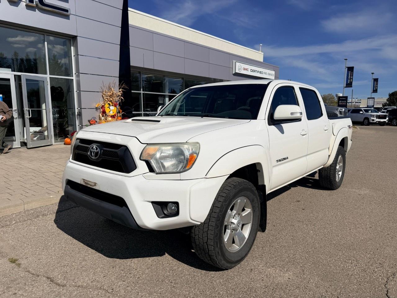 2015 Toyota Tacoma 4WD Double Cab V6 Man Photo