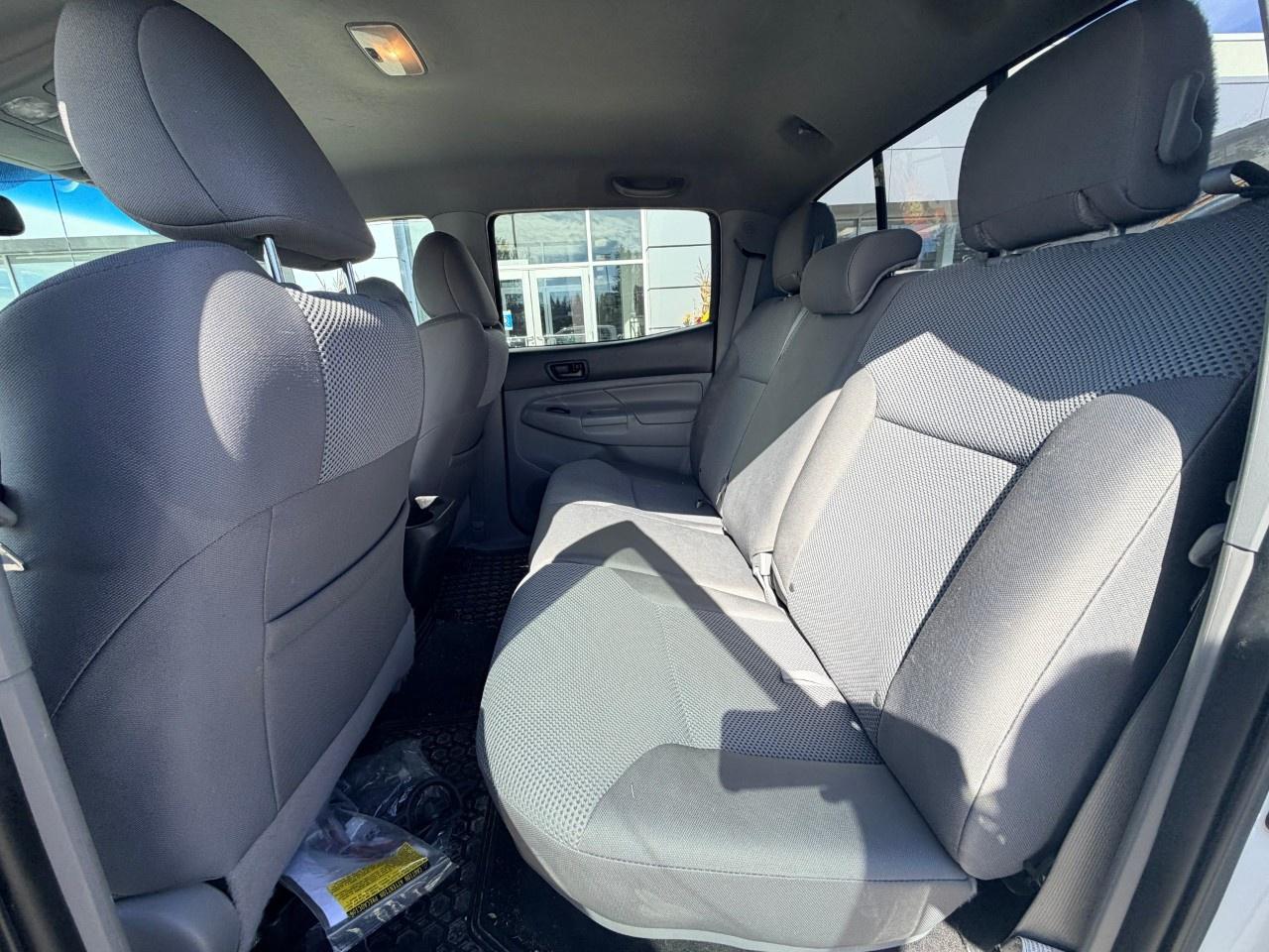 2015 Toyota Tacoma 4WD Double Cab V6 Man Photo