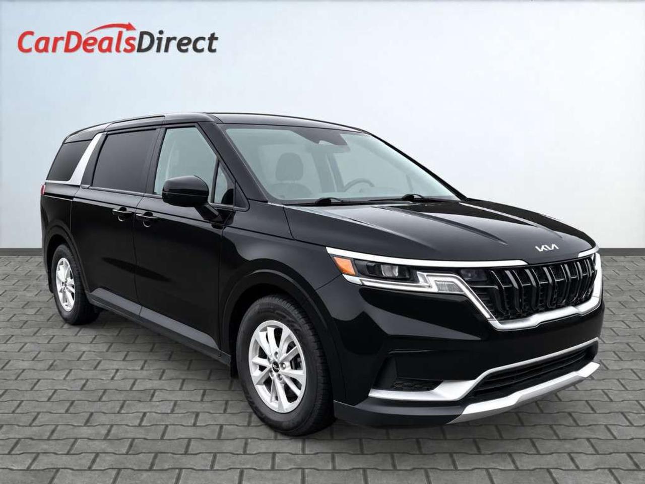 2022 Kia Carnival LX / 8-Passenger / Power Sliding Doors / Blind Spot / Lane Keep / Backup Camera Photo0