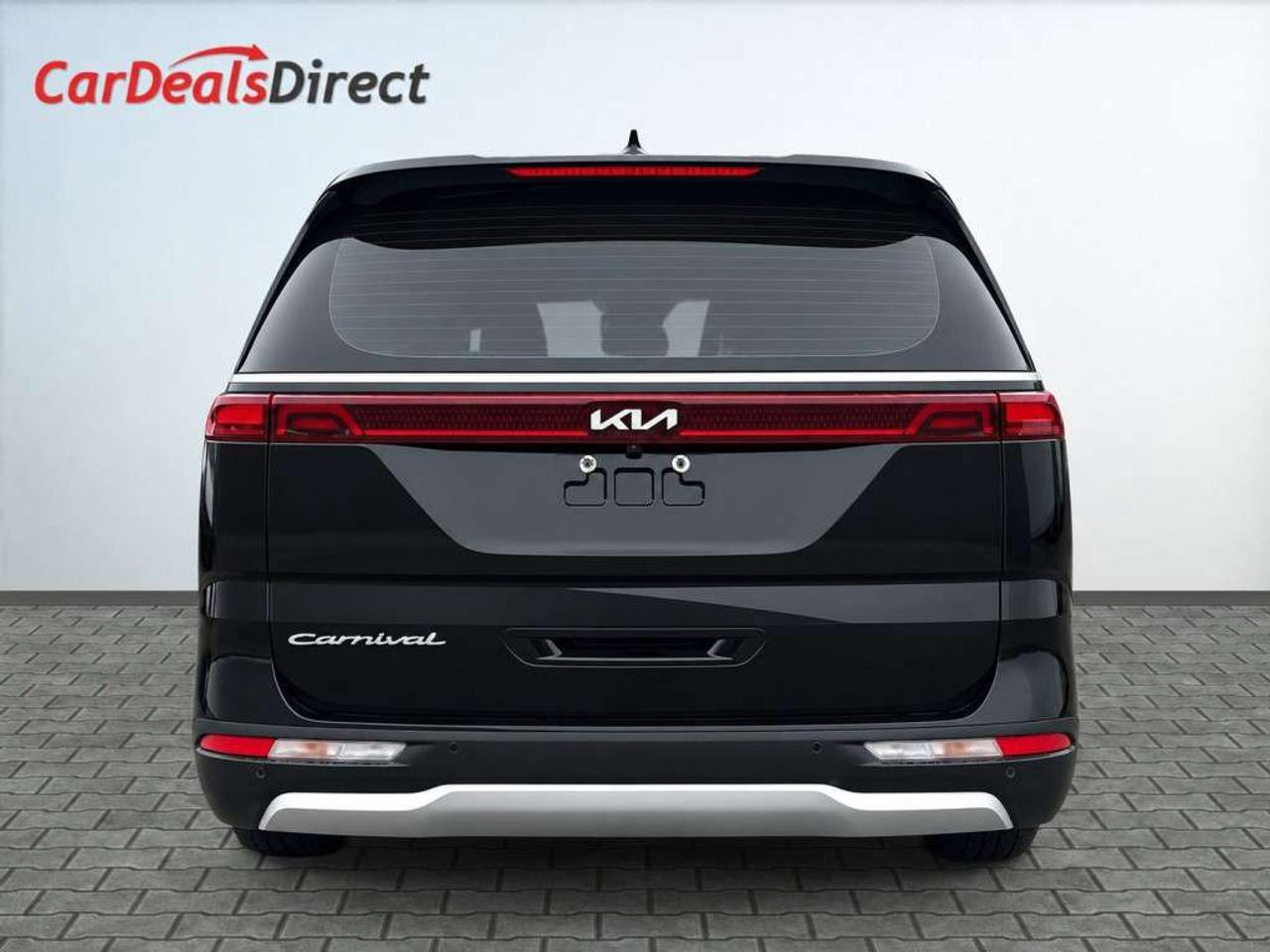 2022 Kia Carnival LX / 8-Passenger / Power Sliding Doors / Blind Spot / Lane Keep / Backup Camera Photo