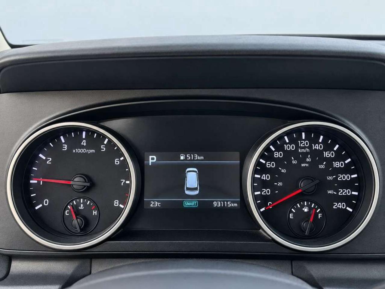 2022 Kia Carnival LX / 8-Passenger / Power Sliding Doors / Blind Spot / Lane Keep / Backup Camera Photo