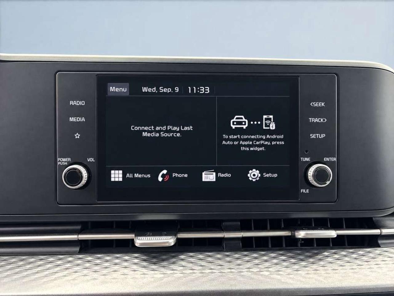 2022 Kia Carnival LX / 8-Passenger / Power Sliding Doors / Blind Spot / Lane Keep / Backup Camera Photo