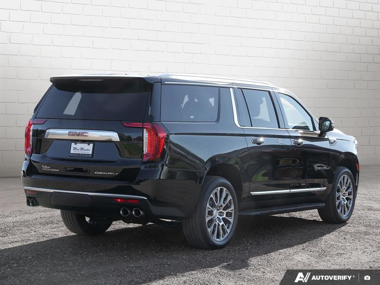 2023 GMC Yukon XL 4WD 4DR DENALI Photo